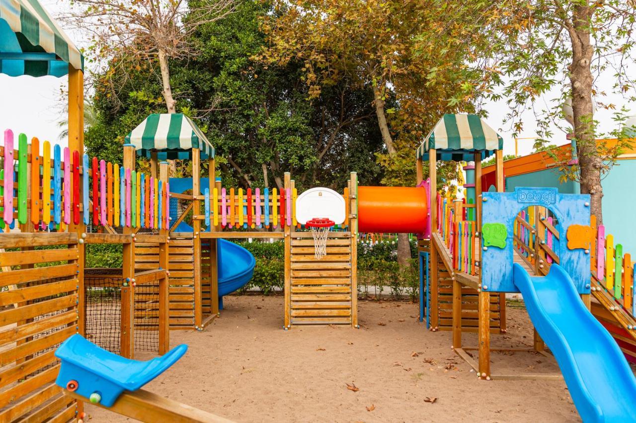 Ic ホテルズ グリーン パレス アンタルヤ エクステリア 写真 Playground in the park