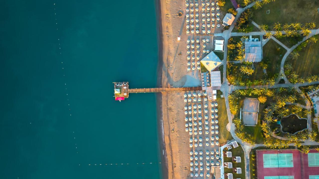 Ic ホテルズ グリーン パレス アンタルヤ エクステリア 写真 Aerial view of the beach